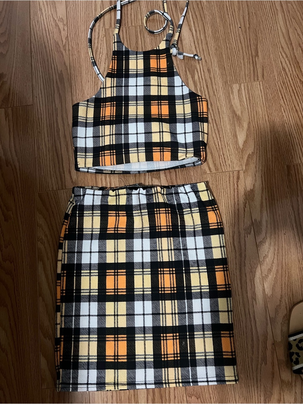 PrettyLittleThing Black and Yellow Plaid Crop Set